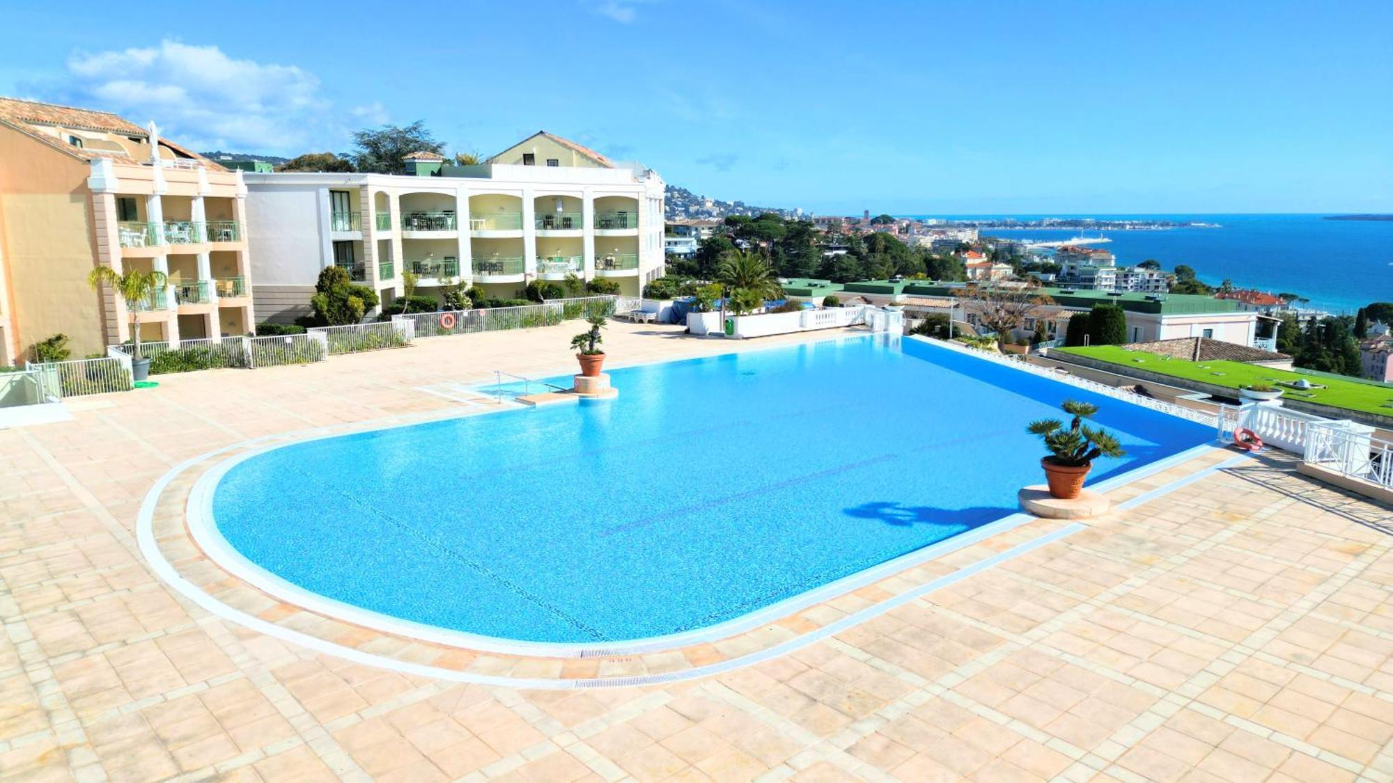 0321, Piscine - Parking - Proche Plages - Palmazur *