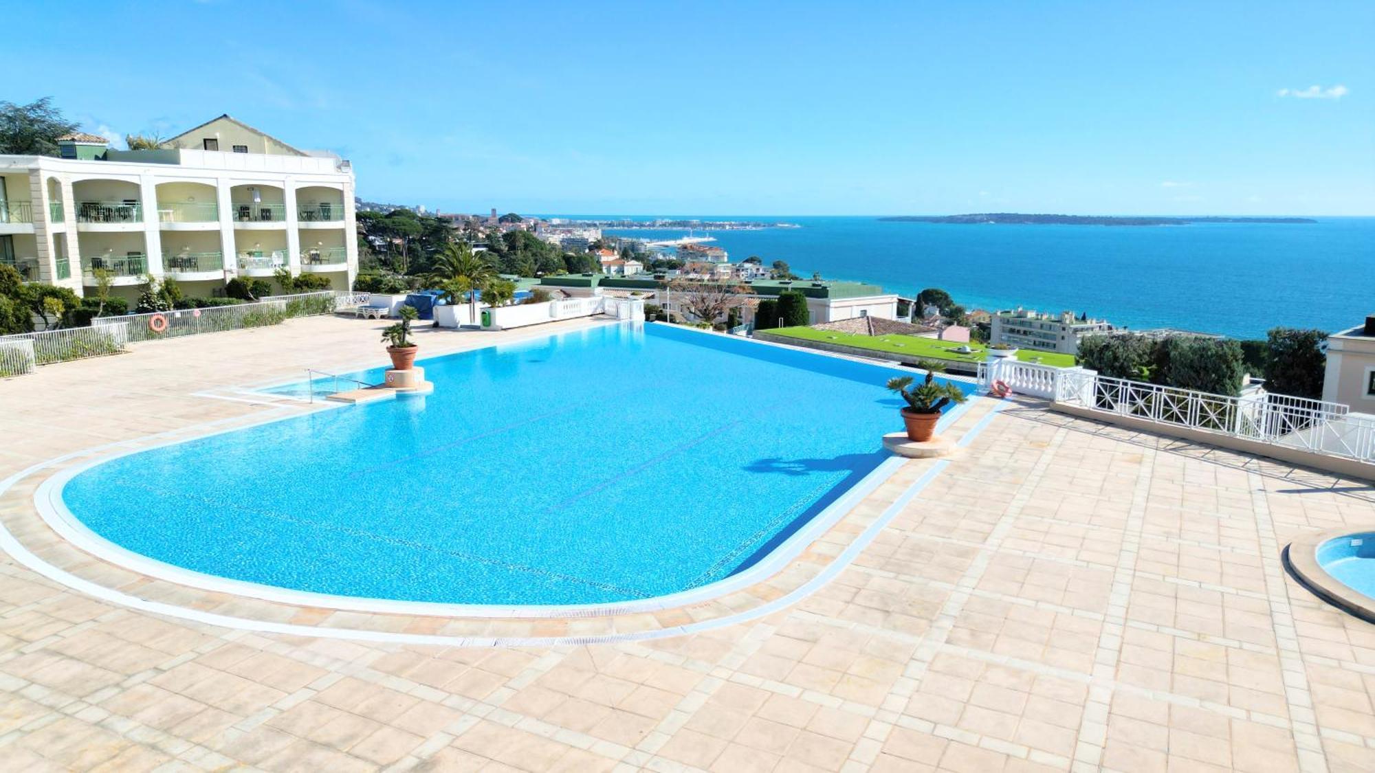 0321, Piscine - Parking - Proche Plages - Palmazur *